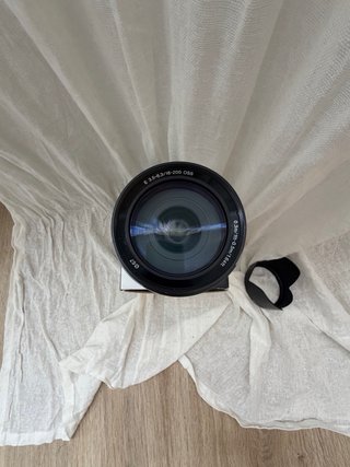 Sony E 18-200mm F3.5-6.3 OSS SEL18200