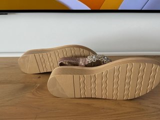 Sandalias mujer adornos florales