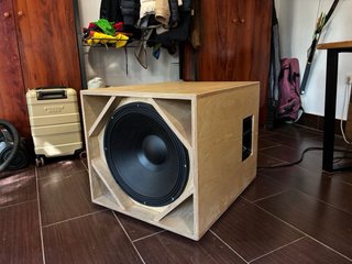 Subwoofer profesional Beyma 18 LEX1200ND