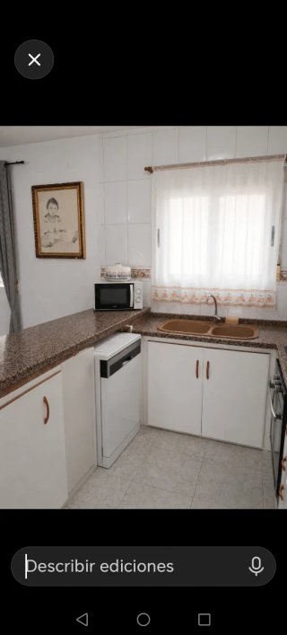 Casita de campo con agua y luz