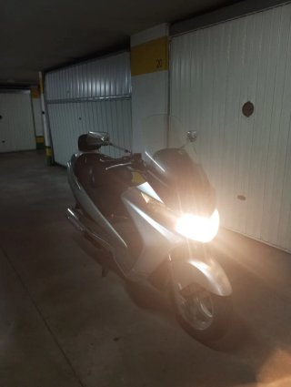 Suzuki Burgman 400 i.e. Plata 2003