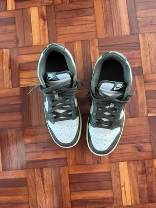 Nike Dunk Verde Oliva y Blanco