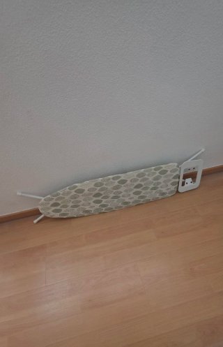 Tabla de planchar con soporte