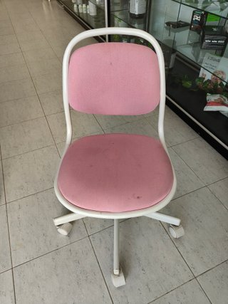 2 Silla rosa para manicurista o niño