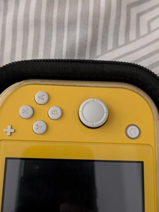 Nintendo Switch Lite Amarillo