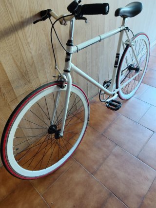 Bicicleta Urbana Blanca