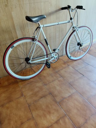 Bicicleta Urbana Blanca