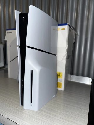 Consola PS5 Slim Sony Blanca y Negra