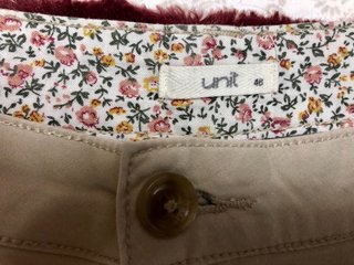 Lote 2 bermudas azul marino y beige