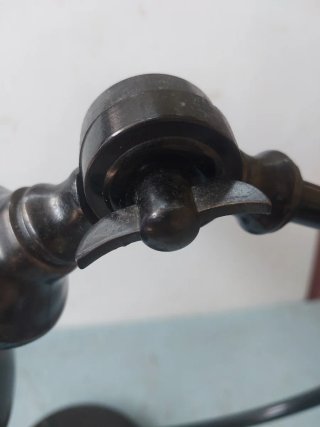 Lampada da tavolo metallo