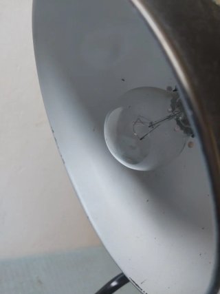 Lampada da tavolo metallo