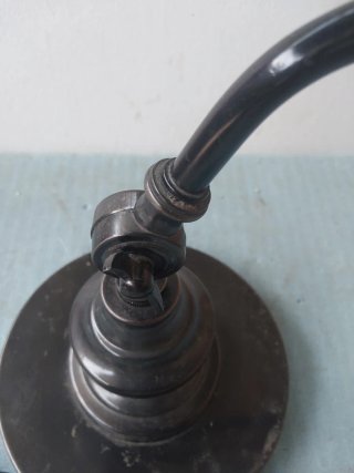 Lampada da tavolo metallo