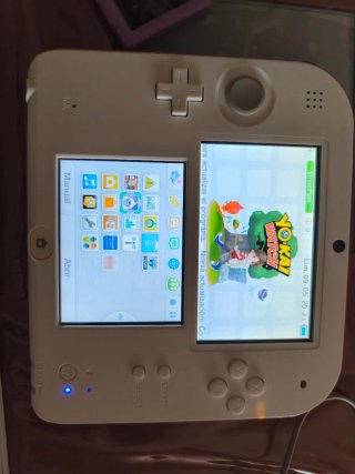 Nintendo 2DS Blanca y roca edición super Mario
