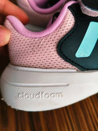 Tenis niña Adidas negros con rosa