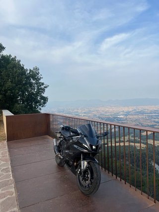 Yamaha R7 2025 Negra