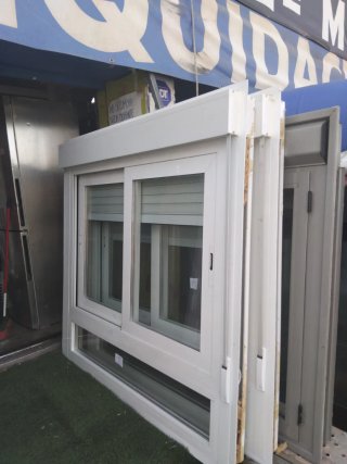 2 Ventanas corredera con persiana