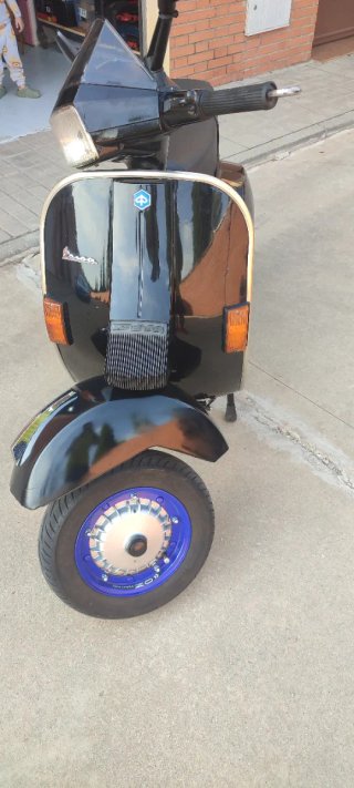 Vespa TX 200 Negra