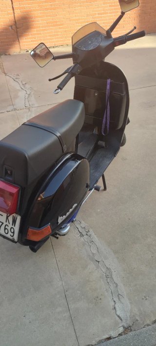 Vespa TX 200 Negra
