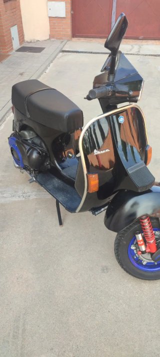 Vespa TX 200 Negra