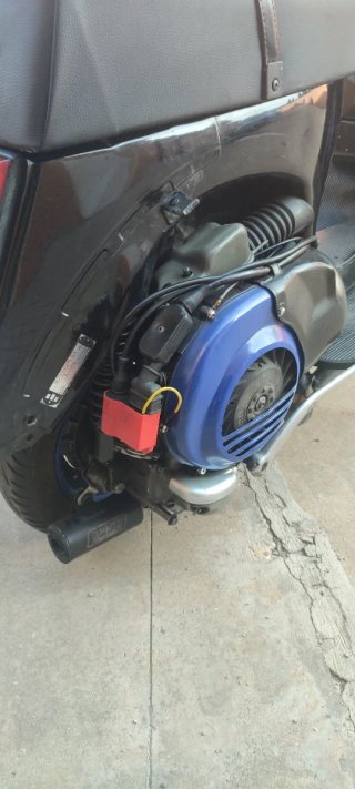 Vespa TX 200 Negra