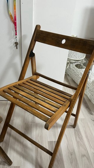 2 Sillas de Madera Plegables