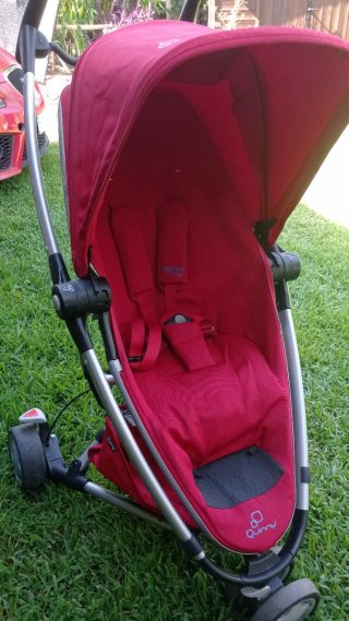 Silla de paseo Quinny roja
