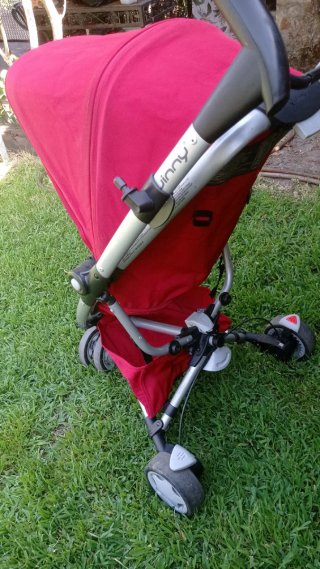 Silla de paseo Quinny roja