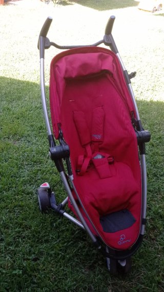 Silla de paseo Quinny roja