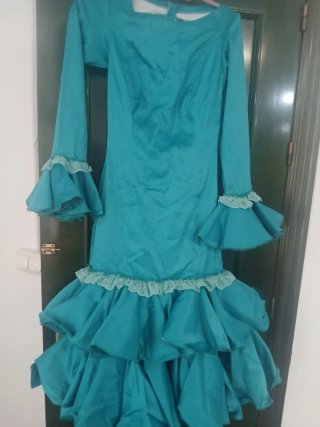 Traje de flamenca verde azulado