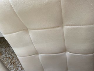 2 Sillas Beige Tela Nuevas Sin Montar 40€ cada una