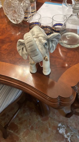 Elefante de porcelana vintage