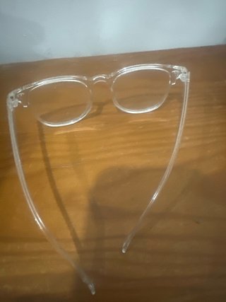 Óculos transparentes
