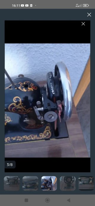 Máquina de coser alfa antigua