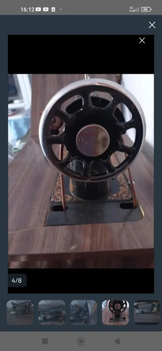 Máquina de coser alfa antigua