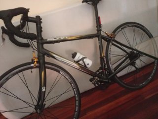 Bicicleta carretera Sunn , llevo un año sin usarla