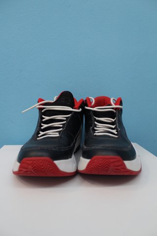 Zapatillas Jordan Max Aura Negras y Rojas