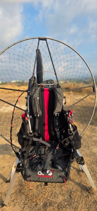 Paramotor Air Conception + Vela Ozone + Paracaídas