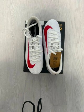 Botas de fútbol Nike Mercurial Blancas Rojas