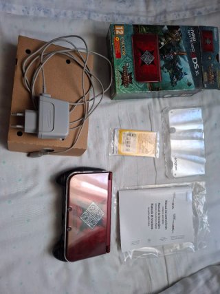Nintendo 3DS XL Monster Hunter Rojo