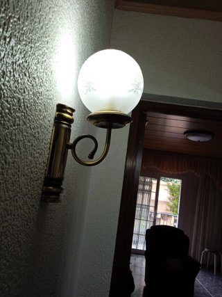 2 Apliques de Pared Dorados