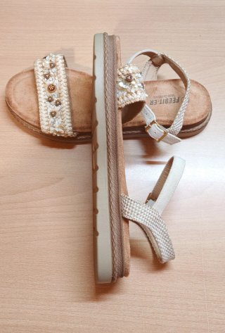 Sandalias Feebiter Beige/Blanco Talla 40