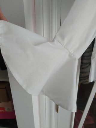 Blusa blanca manga acampanada