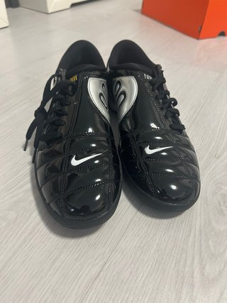 Zapatillas Nike Total 90 Negras y Plateadas