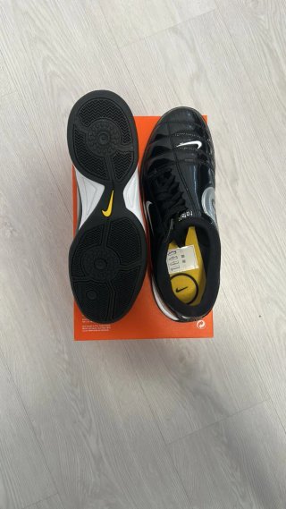 Zapatillas Nike Total 90 Negras y Plateadas