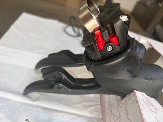 Manetas Sram Red AXS 12v Rojas