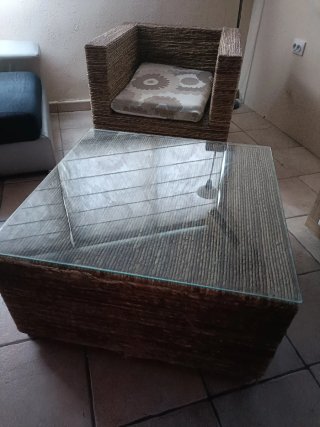 Mesa de comedor de madera con 6 sillas