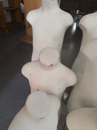 Percheros de 12/18 meses 2/4años y 6/8 años .