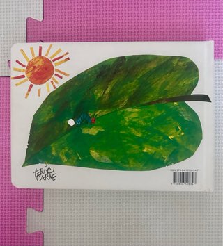La pequeña oruga glotona