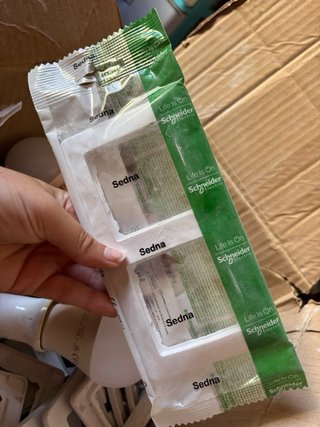 Lote de material eléctrico