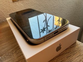 iPhone 16 Pro